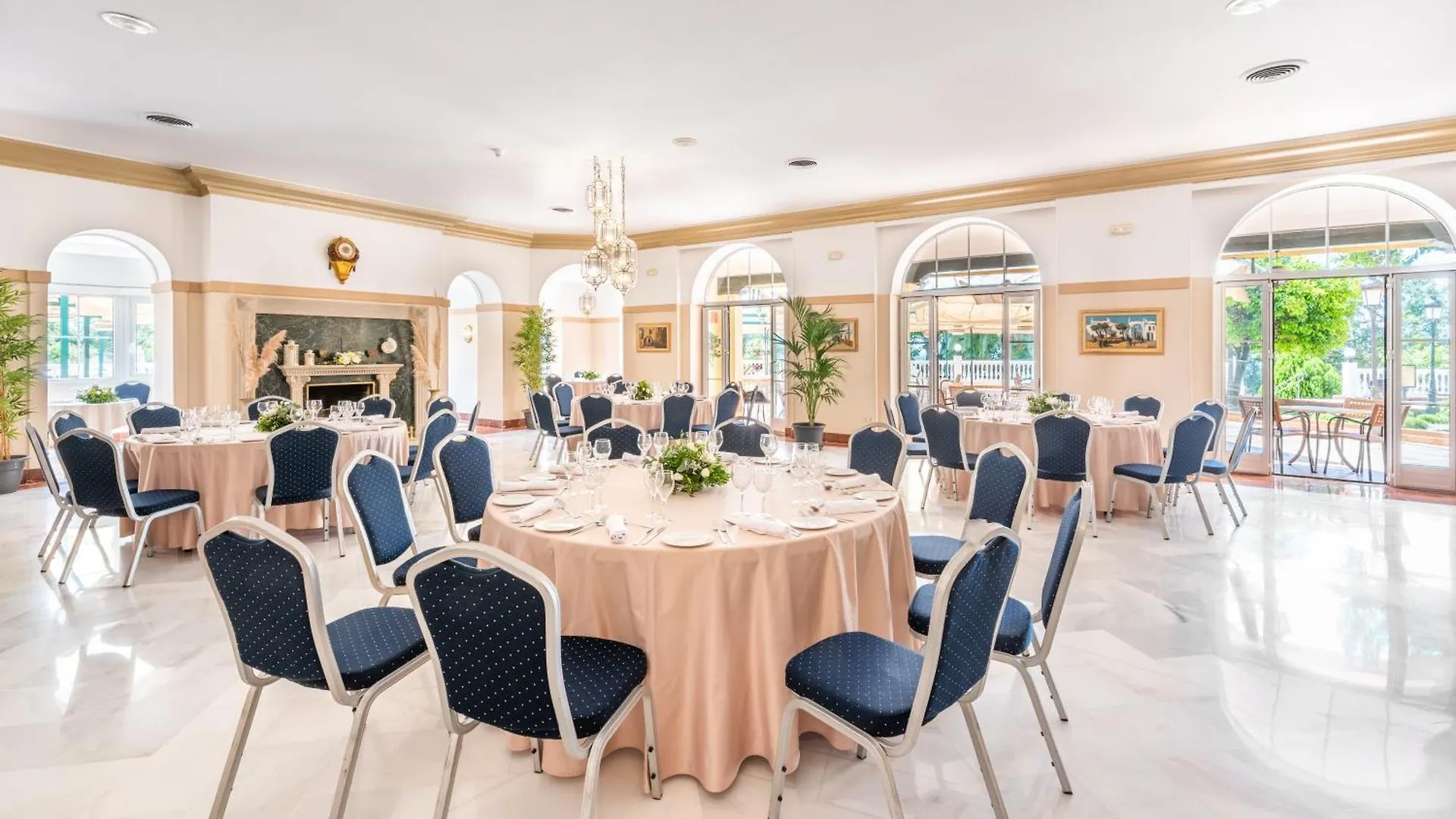 Globales Reina Cristina Otel Algeciras